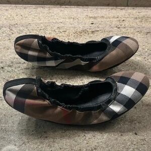 Authentic Classic Burberry Nova Check Ballet Flats